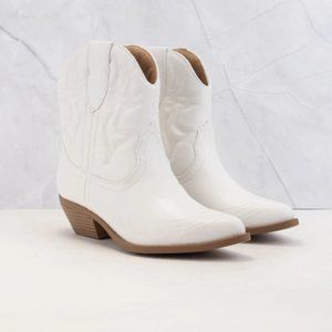 Cowgirl Boot